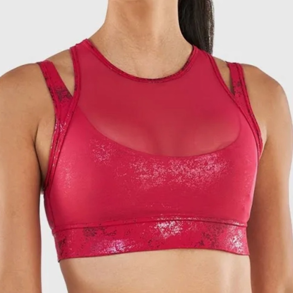 NWT Puma luxe ellavate sports bra- mesh with foil. Persian rogue shiny red